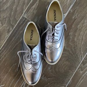 Soda Metallic Loafer Sneakers NEW!